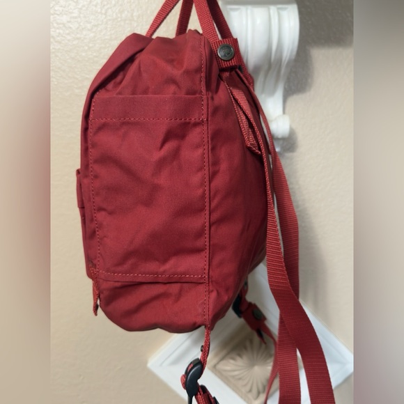 Kånken Red Backpack with Adjustable Straps